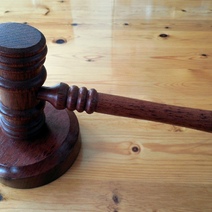 Безработный отец двоих детей заплатит компенсацию сбитому оренбуржцу