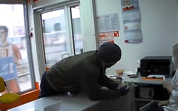 Орчанин с ножом ограбил офис микрозаймов из-за отказа в выдаче кредита