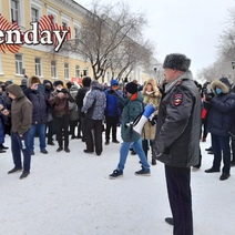 Матери из Оренбурга вынесли предупреждение за участие дочери в митинге Навального