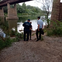 Пытались повесить 