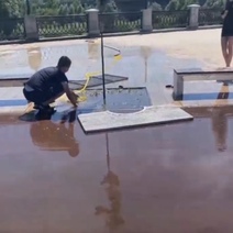 В Оренбурге на набережной дала течь поливная система