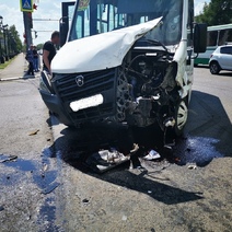 В Оренбурге столкнулись пассажирская и грузовая 