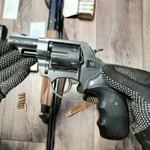 Пистолеты, патроны, порох: у жителя Новотроицка изъяли целый арсенал