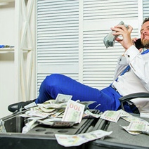 «‎Разводила»‎ на все руки: в Орске пойман мошенник-универсал