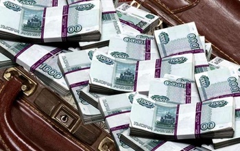 У жителя Орска из машины, припаркованной на пляже, украли 600 000 рублей