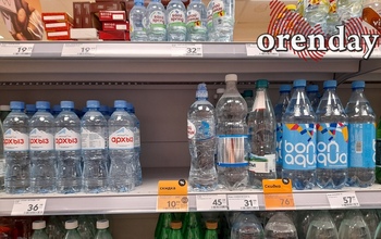 В магазинах Оренбурга стремительно пустеют полки с водой