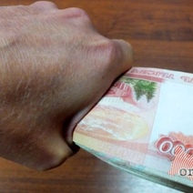 Предприниматель из Оренбуржья наказан за отсутствие на витрине надписи 