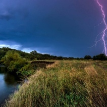 В Оренбуржье синоптики прогнозируют грозу и шквалистый ветер