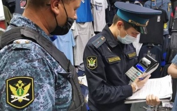 Приставы из Оренбуржья изъяли 13 контрольно-кассовых аппаратов за один рейд
