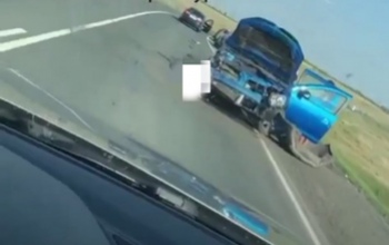 На орской трассе лоб в лоб столкнулись два автомобиля