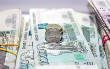 В Октябрьском районе глава одного из сельских поселений любил выписывать себе премии