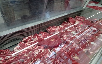 В магазины Оренбуржья вновь направлялось просроченное мясо