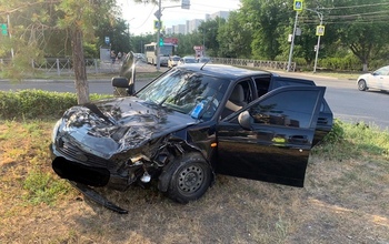 В Оренбурге дорогу не поделили два ВАЗа и автобус, пострадала шестилетняя девочка