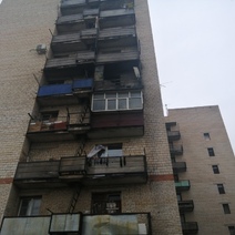 В Орске из-за пожара на балконе эвакуировали жителей многоэтажки