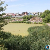 Суд потребовал от администрации Южного округа убрать свалку у озера