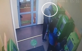 Екатеринбуржец на 30 000 рублей временно сделал беднее жителя Переволоцкого района