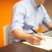 Непривитых оренбуржцев пока не могут отстранять от работы без сохранения зарплаты