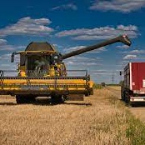 В Оренбуржье приставы арестовали за долги комбайн нерадивого фермера