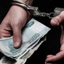 Бывший налоговый инспектор из Оренбуржья получил срок за взятку и мошенничество