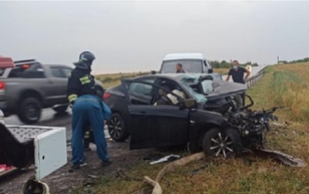 Оренбуржец погиб в страшном ДТП в Волгоградской области (18+)