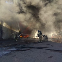 В Красногвардейском районе сгорел склад на площади 300 квадратных метров