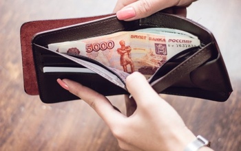 В Шарлыкском районе женщина залезла в дом к бывшему мужу