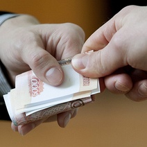 В Оренбуржье гражданин Узбекистана предлагал гаишнику 11 тысяч рублей за непрохождение теста на алкоголь