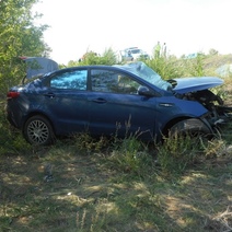 В Оренбуржье в лобовом столкновении БМВ и КИА погиб человек и трое пострадали (18+)
