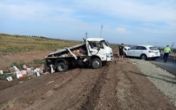 В Октябрьском районе в ДТП с грузовиком пострадали трое детей