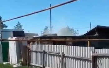 В Сорочинске жители старого барака вынуждены задыхаться строительной пылью
