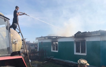 В Бузулукском районе полыхал жилой дом