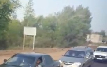 Под Оренбургом на трассе образовалась многокилометровая пробка