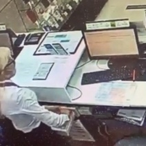 В Оренбурге стажер салона сотовой связи «обчистила» магазин в первый рабочий день