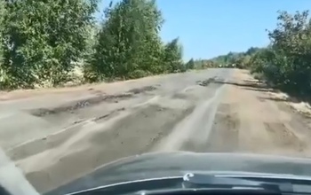 Жители села Державино негодуют из-за разбитой дороги