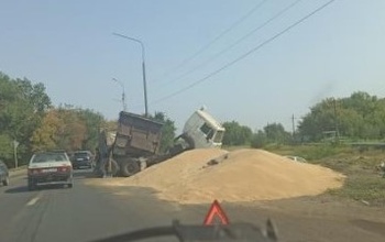 Из-за серьезного ДТП Шарлыкское шоссе утром встало в 