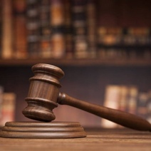 В Оренбурге двое полицейских украли деньги у нетрезвого вахтовика