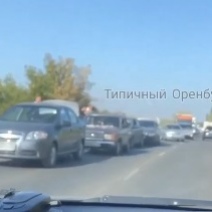 Под Оренбургом ДТП в Кушкулях парализовало движение по Шарлыкскому шоссе