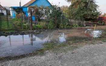 В оставшееся без воды в Оренбуржье село приехал районный прокурор