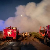 Из-за пожара в районе газзавода введен режим ЧС в пяти населенных пунктах Оренбургского района