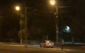 Пьяный новотройчанин устроил стрельбу из пневматики по машинам