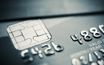 Медсестра из Оренбурга лишилась 243 000 рублей