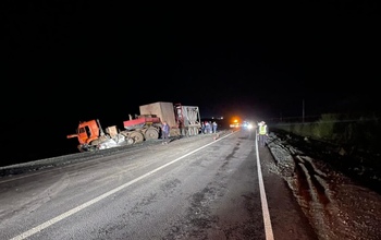 В Курманаевском районе под КамАЗ влетел ВАЗ, погиб водитель легковушки (18+)