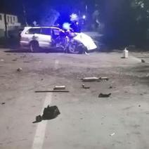 В Бузулуке спасатели деблокировали людей из покореженной машины