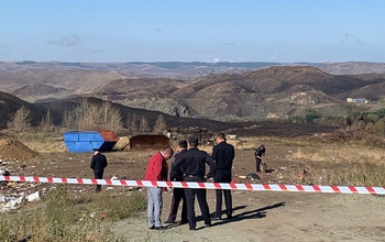 В Медногорске на тлеющей после пожара свалке обнаружен снаряд