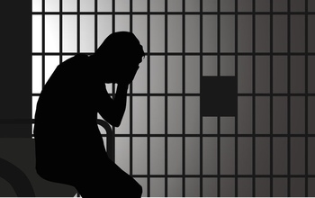 В Оренбурге молодые вымогатели с пистолетом нападали на любителей наркотиков