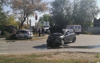 В Соль-Илецке после ДТП загорелся автомобиль
