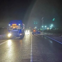 В Оренбуржье столкнулись три авто: фура и две легковушки