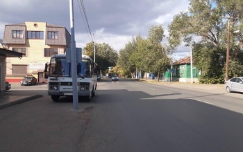 В Оренбурге 15-летняя девочка получила травму головы в затормозившем ПАЗике