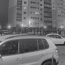 В Оренбурге с восьмого этажа выпала девушка (18+)