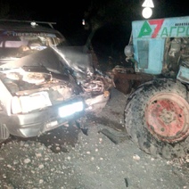 В Оренбуржье «ВАЗ-2108» столкнулся с трактором: водитель легковушки погиб (18+)